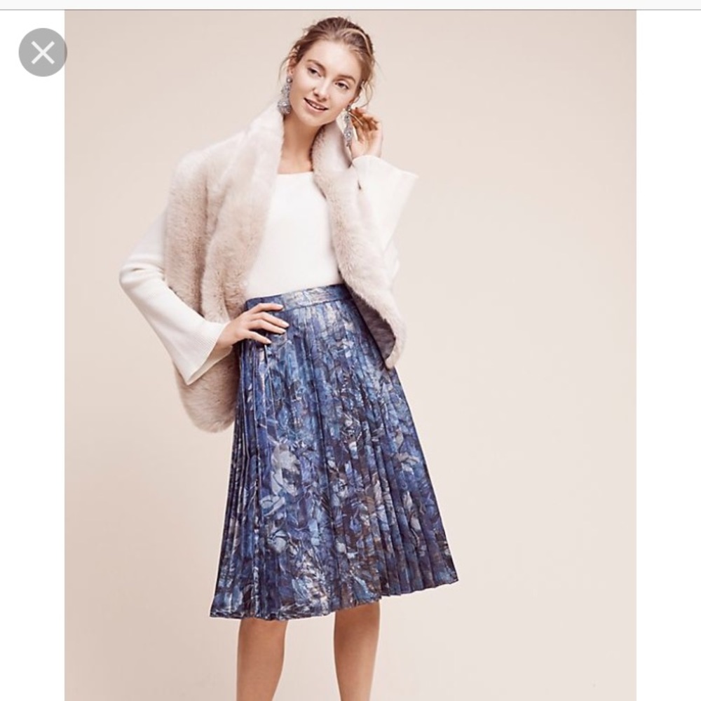 Kavita Pleated Skirt by Hemant & Nandita Size 8
